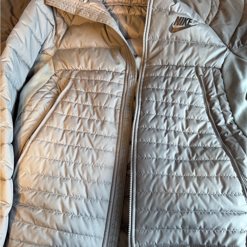 Nike  men’s Gray Puffer Jacket